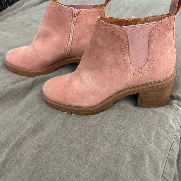 Lucky Samha Ankle Boots - Picture 3 of 5